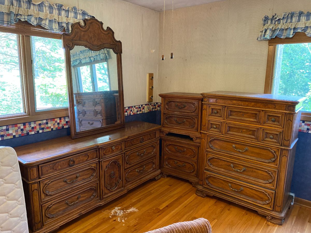 Ponca Hills estate sale in Omaha, NE starts on 5/31/2024