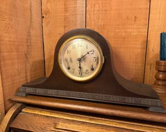 Mantle clock 