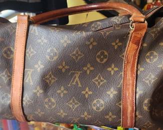 VINTAGE LOUIS VUITTON HANDBAG & BILL FOLD