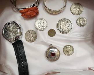 VINTAGE MEXICAN STERLING, VINTAGE SILVER COINS, STERLING & 18KT GOLD BRACELET & VINTAGE PAPER MONEY