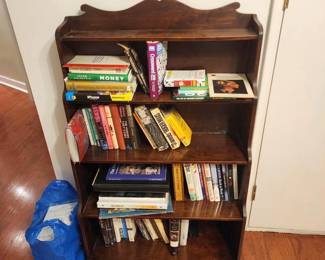 VINTAGE 4 SHELF BOOKCASE AND VINTAGE BOOKS AND MORE BOOKS