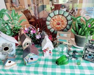 BIRDHOUSES, GARDEN ART
