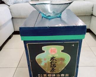 WORLD WAR 2 ASIAN CHEST - MILITARY USED THESE TO BRING ITEMS HOME IN