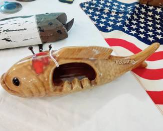 VINTAGE FLORIDA "FISH" ASHTRAY