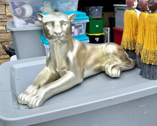 Panther Statue with diamond-style eyes