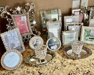 Huge quantity of never used picture frames 