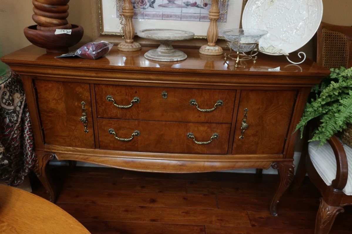 DIVINE FINDS ESTATE SALE IN EVANS in Evans, GA starts on 5/31/2024