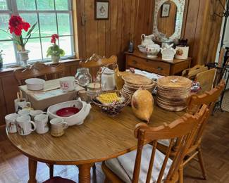 vintage spindle kitchen table/chairs