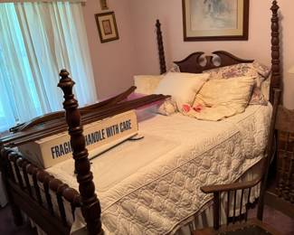 antique spindle poster bed