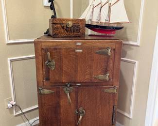 Vintage Icebox