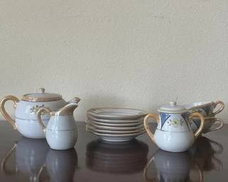 Miniature Porcelain Tea Set Made In Japan K43
