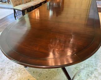 Dessin Fournir double pedestal dining table                   29"h x 114" long x 48"w - plus one 24" leaf