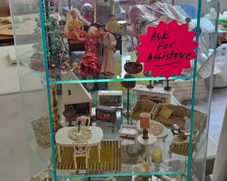 Dollhouse miniatures