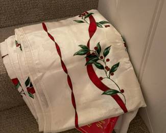 Lenox Christmas table cloth