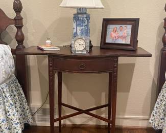 Vintage drop leaf table 