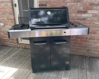 Weber grill lightly used