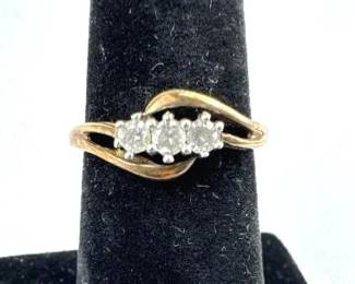 10K Yellow Gold & Diamond Ring Signed DM
