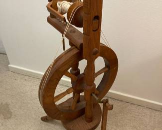 Shaw Island Fleece Company Upright Spinning Wheel