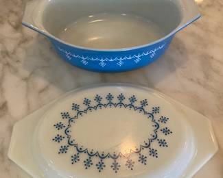 PYREX Blue Snowflake Garland Casserole Dish & Mixing Bowl