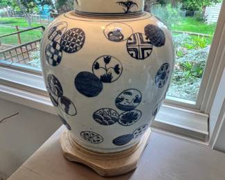 Blue/White Asian Porcelain Table Lamp