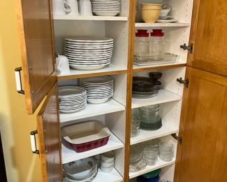 Misc kitchen, glassware 