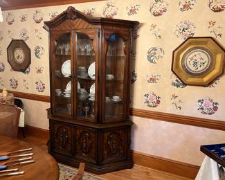 China cabinet 