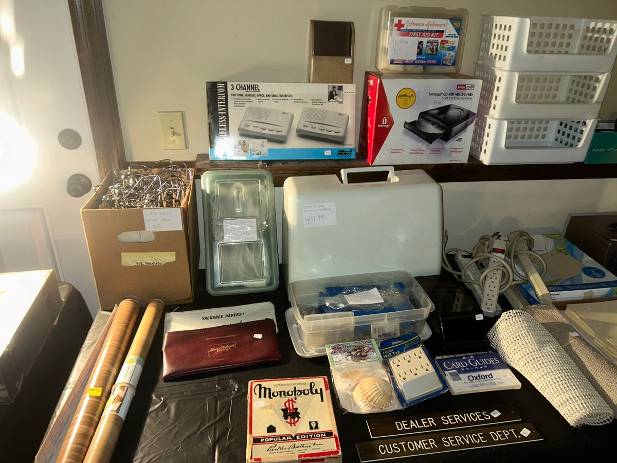LEES Trinkets FULL SALE/ ARTIST/ TOOLS starts on 5/31/2024