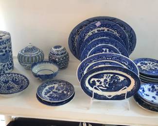 Willow Ware + other blue & white china (England & Japan)