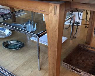 Detail of Stickley table leg 