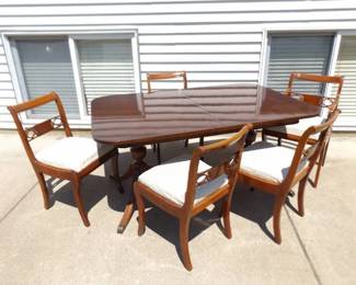 Vintage 1950's SOLID WOOD Duncan Phyfe Dinning Room Table and Chairs