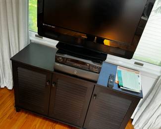 VIZIO tv Mdl# VW32L HDTV40A