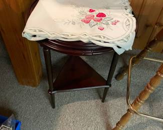 . . . cute accent table, vintage linens