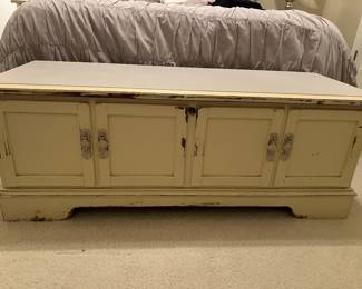 Lane cedar chest