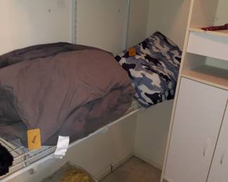 Items Located In The Forth Bedroom