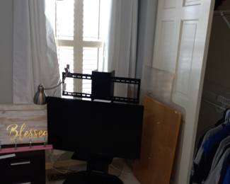 Items Located In The Third Bedroom