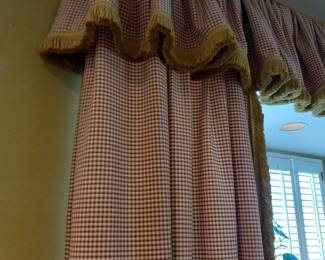 Items Located In The Family Room