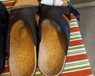 Items Located In The Master Bedroom