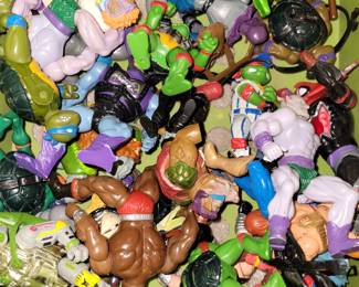 Ninja turtle figurines