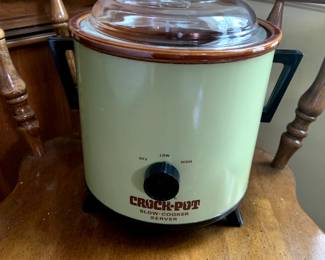 Vintage Crock Pot with Cord