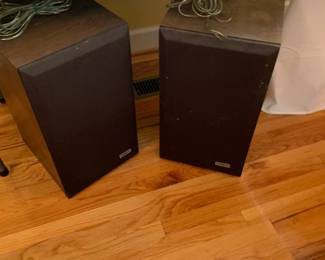 Cannon Model 1022 Floor Speaker Set 