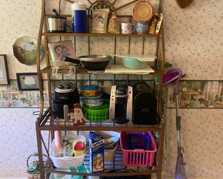 shelf & kitchenware