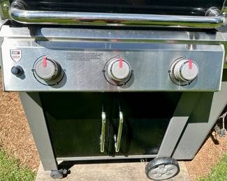 VG+ Weber Genesis II with GS4, Propane Tank, Weber Cover 