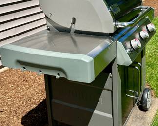 VG+ Weber Genesis II with GS4, Propane Tank, Weber Cover 