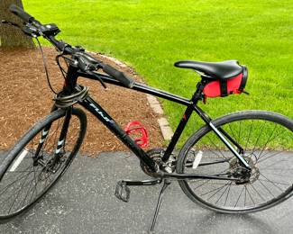 Fuji Absolute 1.9 19" Road Bike