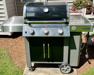 VG+ Weber Genesis II with GS4, Propane Tank, Weber Cover 