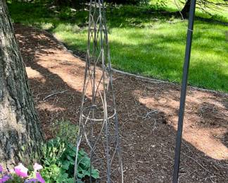 We have a Great Selection of Beautiful Potted Flowers, Shepherd Hooks, Bird Bath and Planters.