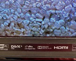 Sharp LC-60LE650U Smart TV, WiFi, HDMI, DIVX+, Dolby and DTX