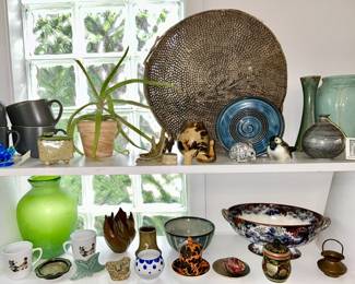 Art pottery, porcelain collectibles