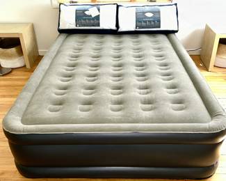 Idoo air bed, electric inflate and deflate, bed pillows