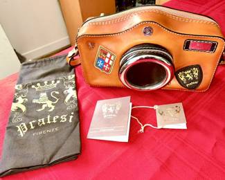 Pratesi Firenze leather camera purse with tags and protective bag, No. 63583